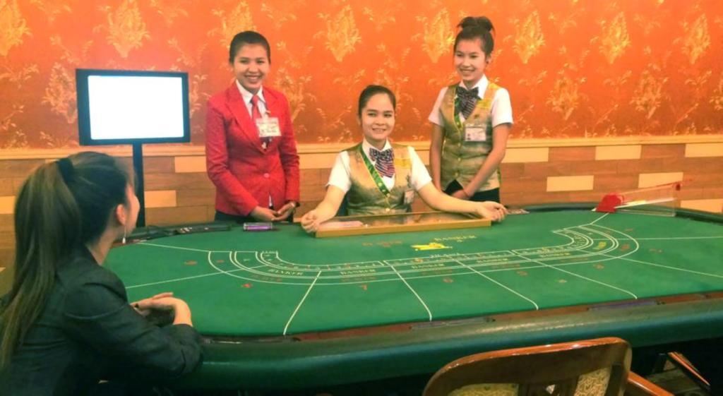 Titan King Casino Bavet Ngoại thất bức ảnh